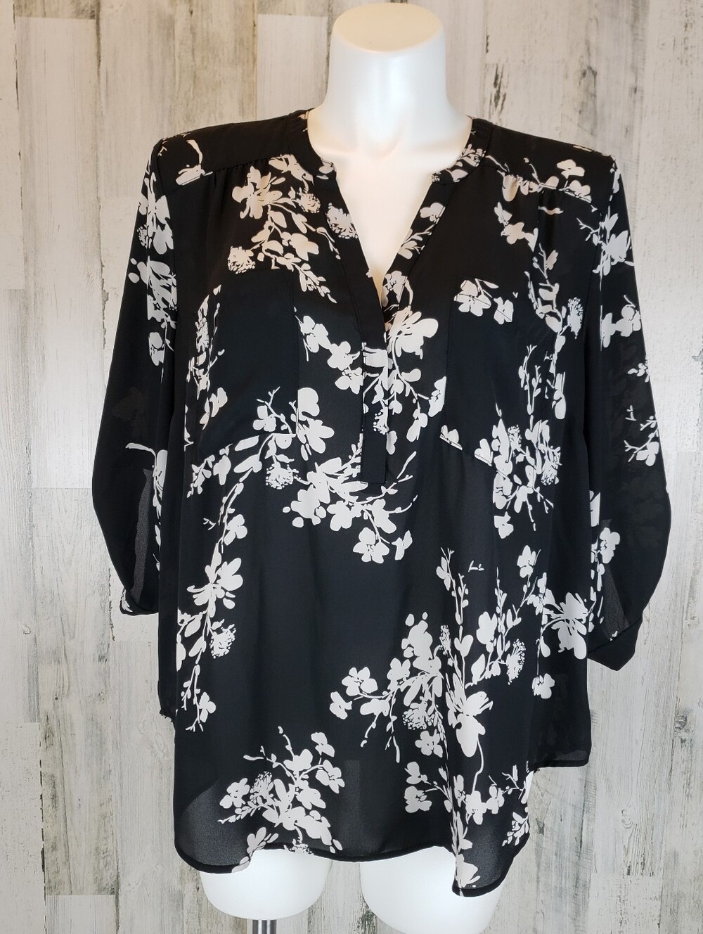 torrid Harper Black Floral V-Neck Tunic Blouse Size 2X